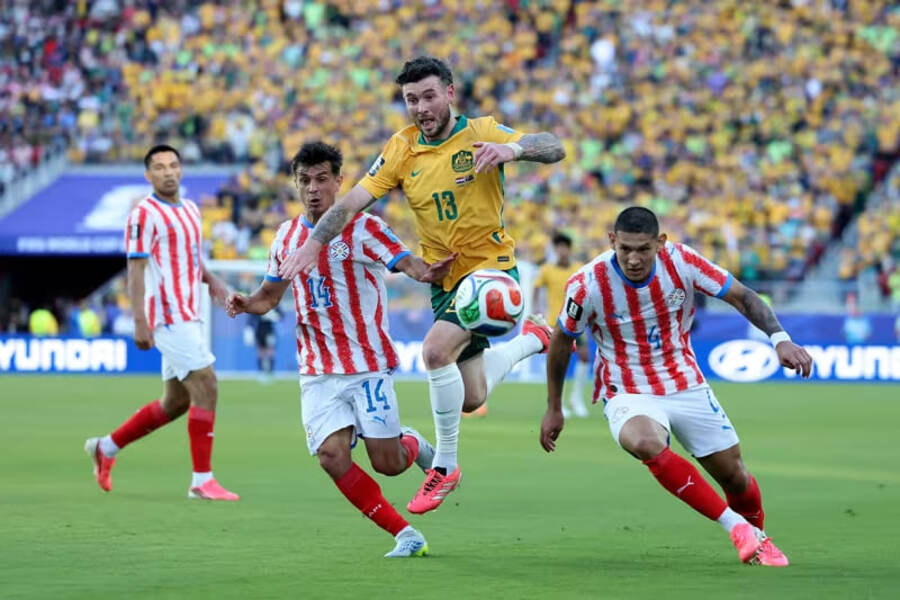 Paraguay vs Australia (09:00 – 26/06)